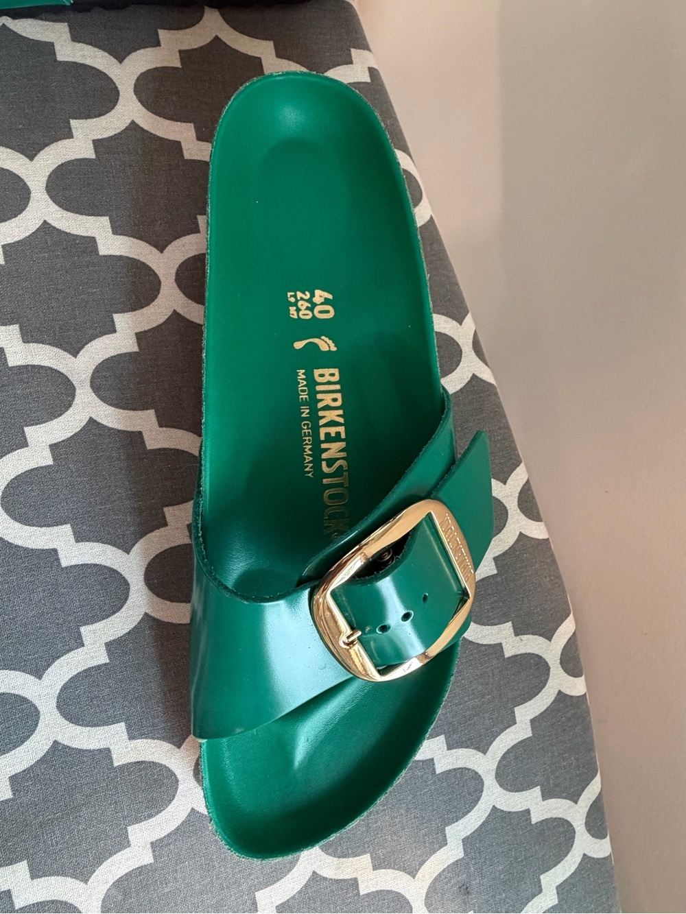 Birkenstock Emerald Green Patent Slide Sandals with Gold Buckles - Picture 2 of 4